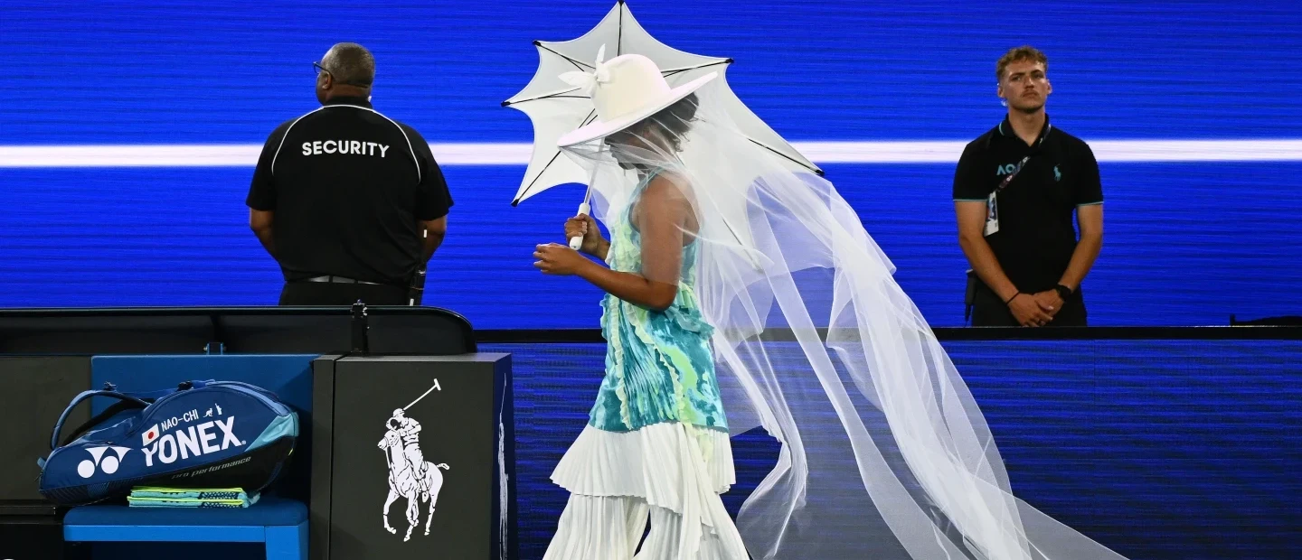 Η Naomi Osaka μετέτρεψε το tennis court του Αυστραλιανού Open σε πασαρέλα Υψηλής Ραπτικής