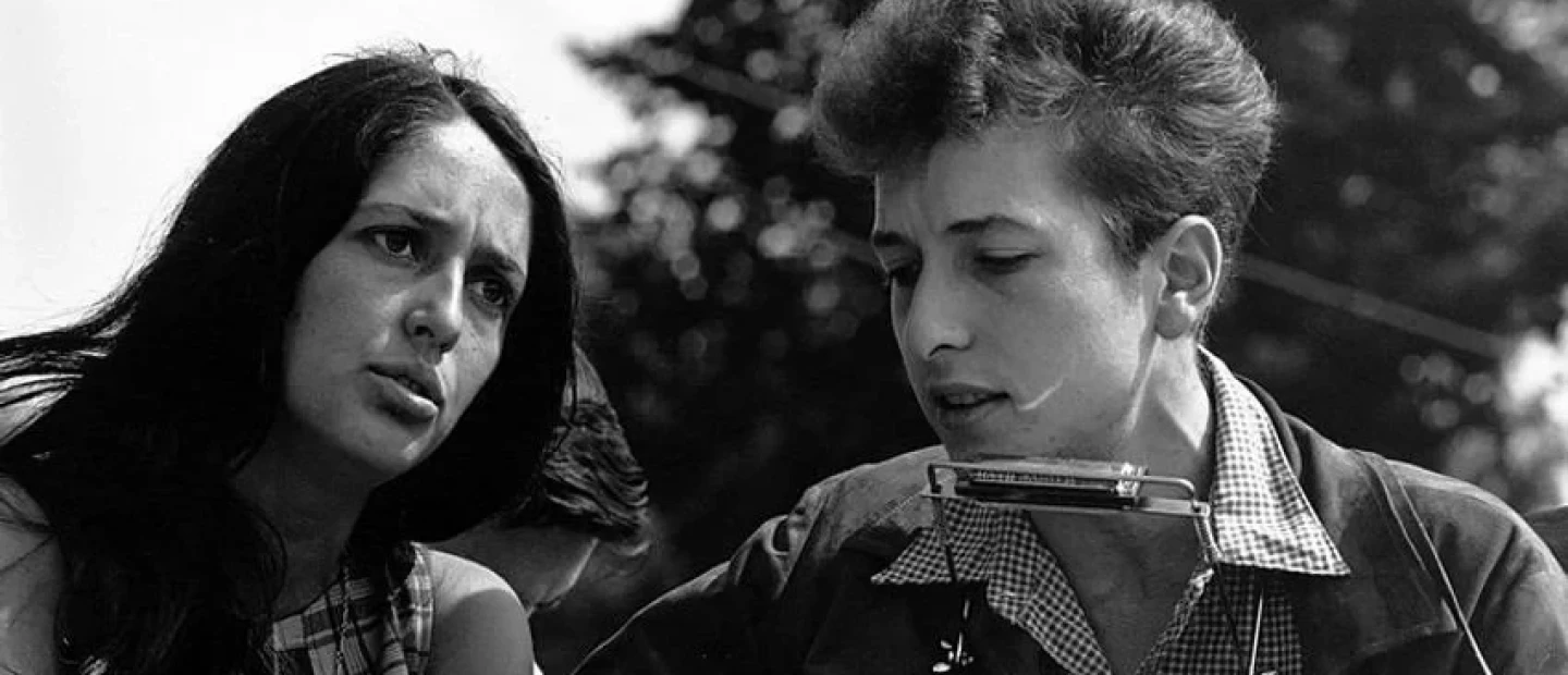 Η Joan Baez και ο Bob Dylan τραγουδούν live το 'It Ain't Me Babe'