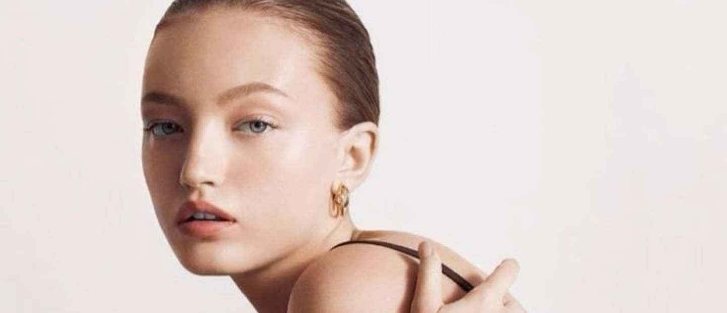 Η πιο elegant τάση στο μακιγιάζ που χαρίζει αβίαστα τέλεια όψη και έχει ήδη γίνει viral