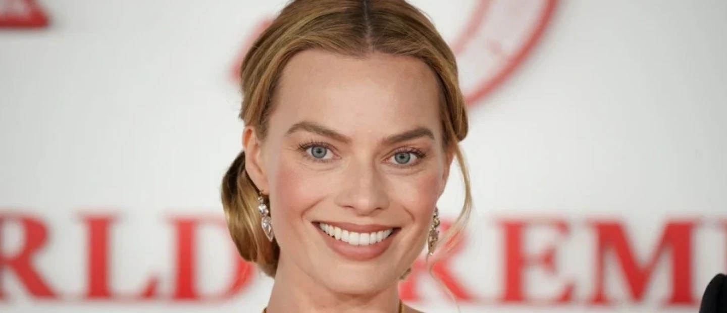 Ανεμοδαρμένα Ύψη: Η πρεμιέρα της ταινίας και η εκθαμβωτική εμφάνιση της Margot Robbie που έκλεψε την παράσταση