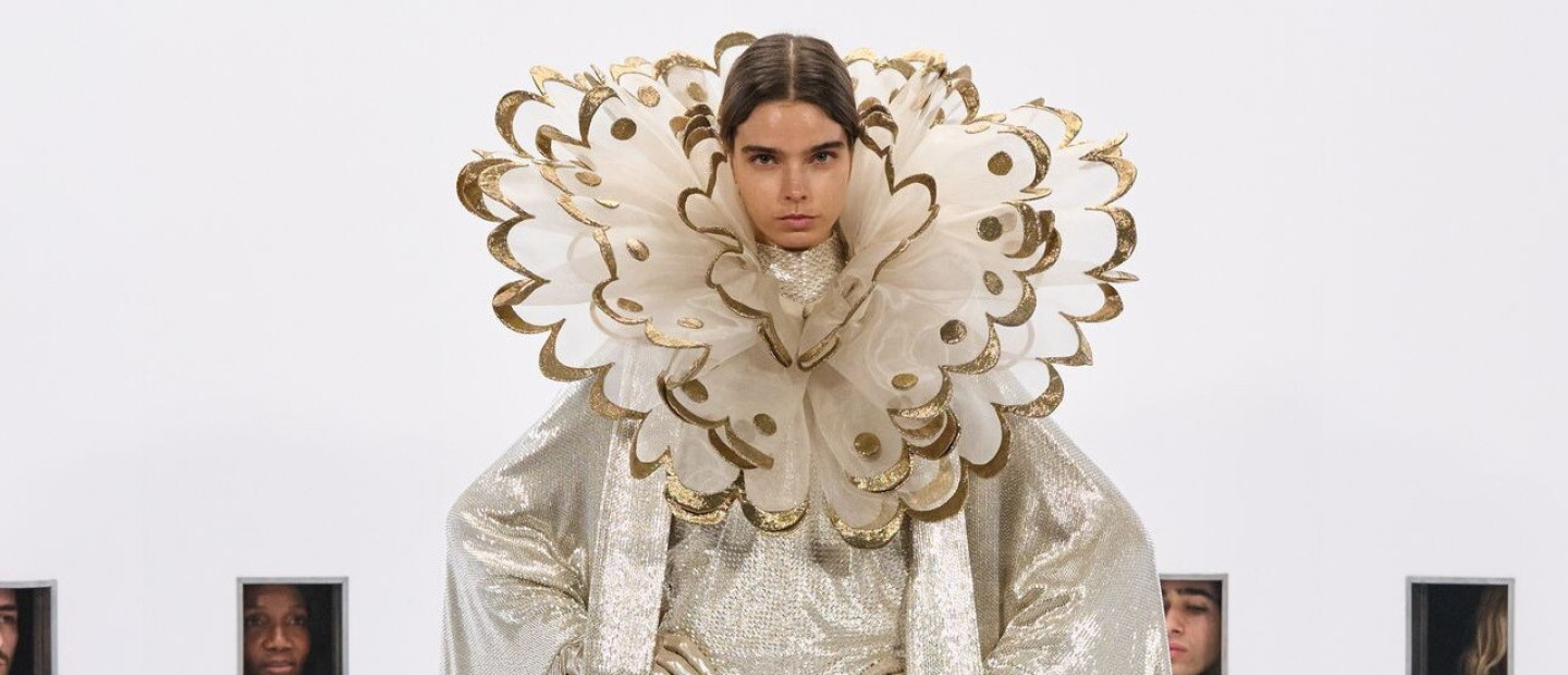 Η Haute Couture SS26 collection του Valentino ήταν ένας φόρος τιμής στον αείμνηστο σχεδιαστή και στη Χρυσή εποχή του Hollywood