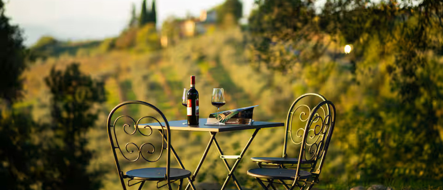 Vineyard Airbnbs: Το travel trend με πρωταγωνιστή το κρασί, που συνδυάζει φύση και χαλάρωση