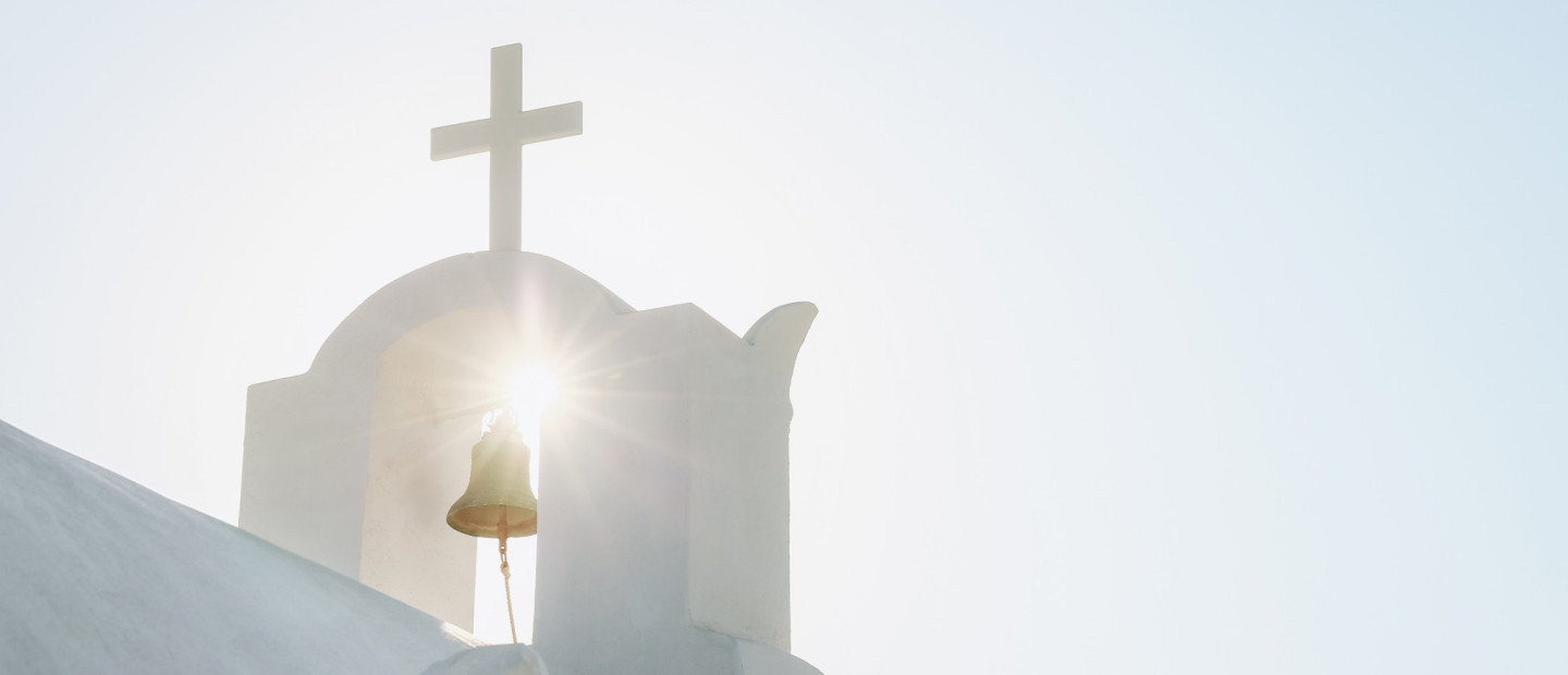 Τα 5 must-visit νησιά για το Πάσχα που συνδυάζουν τη φυσική ομορφιά με την παράδοση