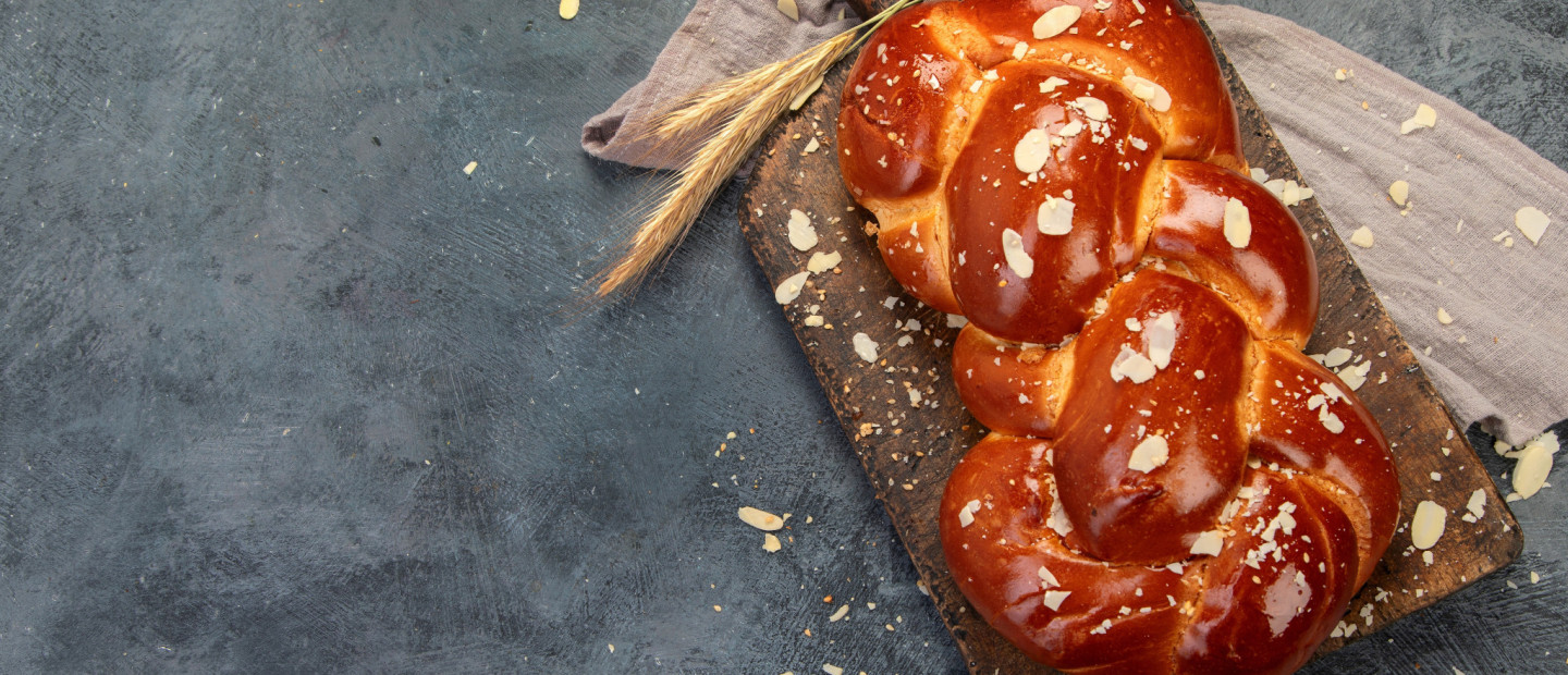 Αναζητάτε την τέλεια συνταγή για το Πασχαλινό τσουρέκι; Διαβάστε αυτό