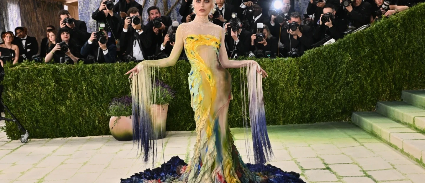 Τα art-inspired looks του Met Gala και οι celebrities που μετέτρεψαν το κόκκινο χαλί σε μουσείο
