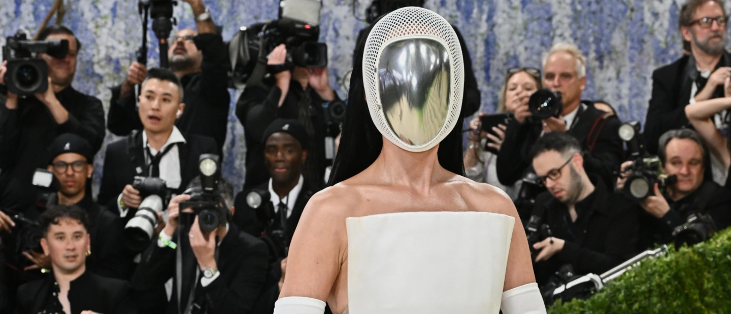 Μόδα ή Τέχνη; Το Met Gala 2026 ολοκληρώθηκε και προκάλεσε για άλλη μια φορά παγκόσμιο διάλογο