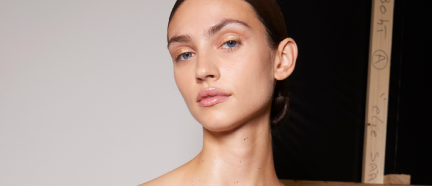 Η καινούρια ιδιαίτερη τάση στο makeup που πείθει ακόμη και τα clean girls να τη δοκιμάσουν