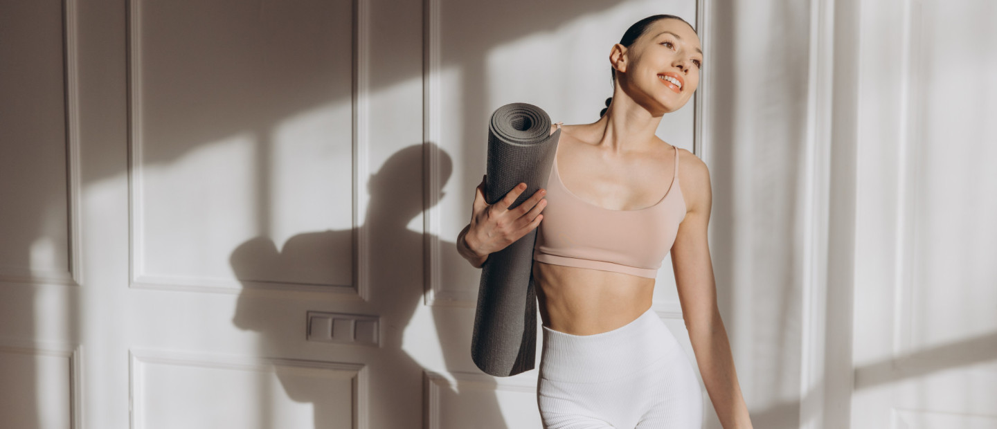 Workout Time: Οι καλύτερες ασκήσεις pilates που υπόσχονται επίπεδη κοιλιά