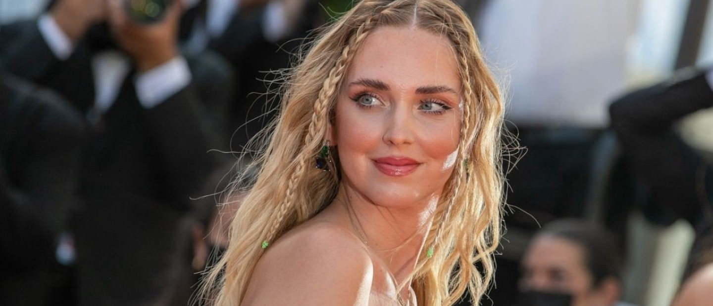 Η Chiara Ferragni κατέφθασε ξανά στην Ελλάδα και μαγνήτισε τα βλέμματα