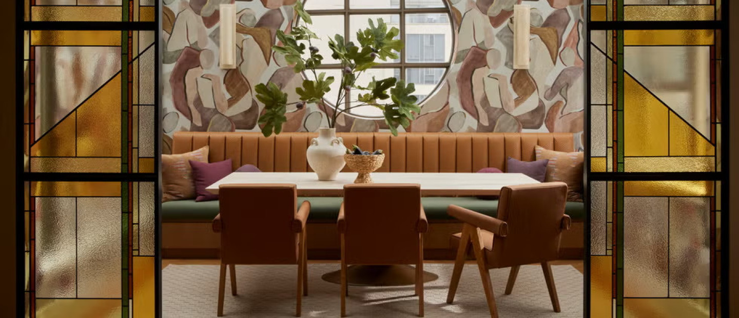 Simultanism: Η πιο καλλιτεχνική τάση στο interior design φέρνει χρώμα, κίνηση και προσωπικότητα στο σπίτι