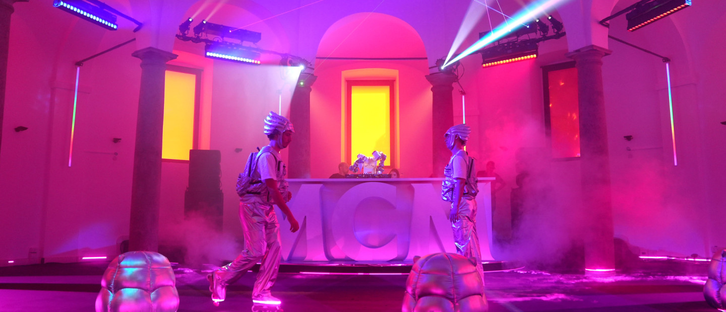 MCM “Disco on Mars”: Ένα διαγαλαξιακό ταξίδι design στο Μιλάνο με ελληνική παρουσία
