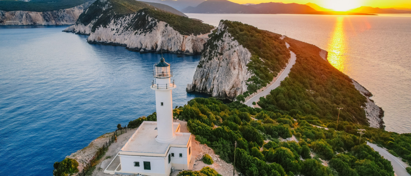 Από τις Κυκλάδες μέχρι τα Δωδεκάνησα, δείτε ποια είναι τα νησιά που προτείνει η Le Figaro για ήρεμες διακοπές