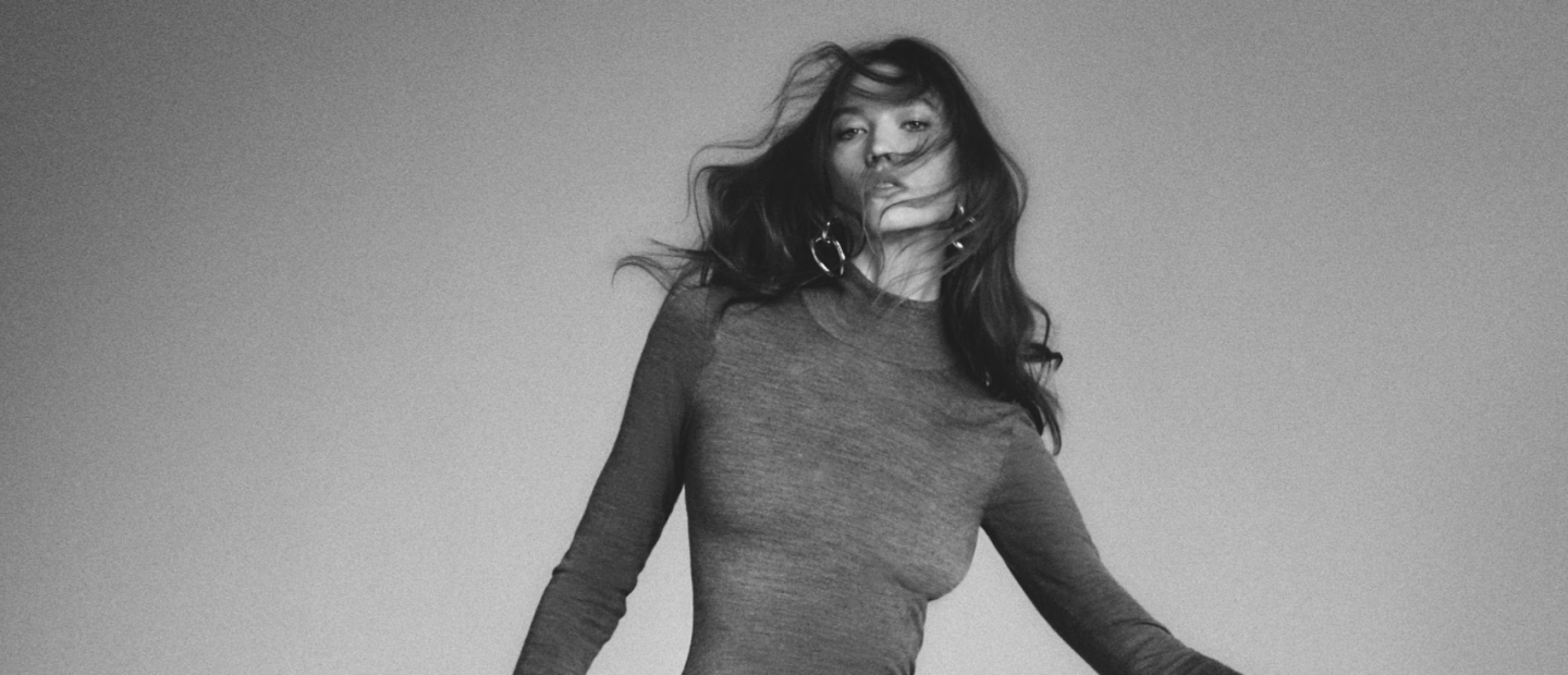 Karlie Kloss: Ένα supermodel που σώζει την κληρονομιά του print