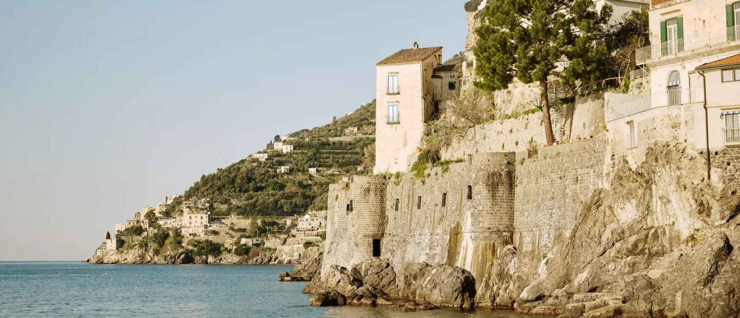 To διαμέρισμα στο palazzo του 18ου αιώνα στην Ακτή Αμάλφι μεταμορφώνεται σε ένα διαχρονικό σπίτι γεμάτο φως και ιταλική φινέτσα