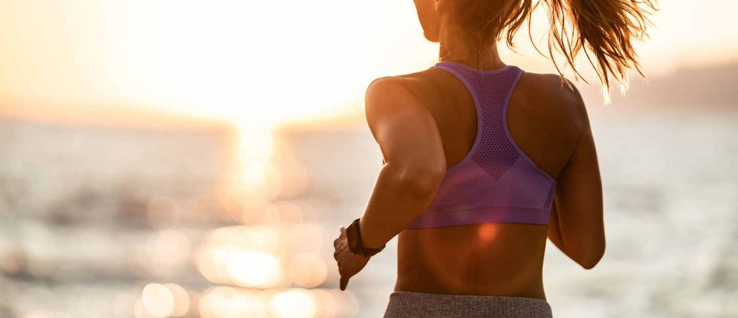 Τα workouts που υπόσχονται να σας κρατήσουν σε φόρμα ακόμη και στις διακοπές σας