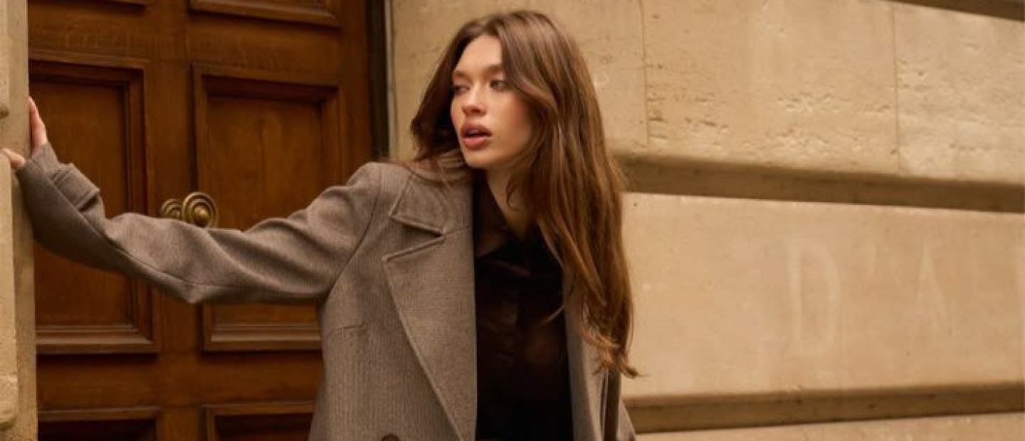 Blonde to Brunette: Το τρικ που θα σας δείξει αν το καστανό είναι ιδανικό για εσάς