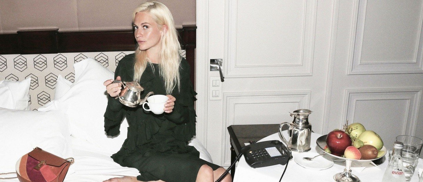 Η ανάλαφρη ρουτίνα ομορφιάς της Poppy Delevingne 