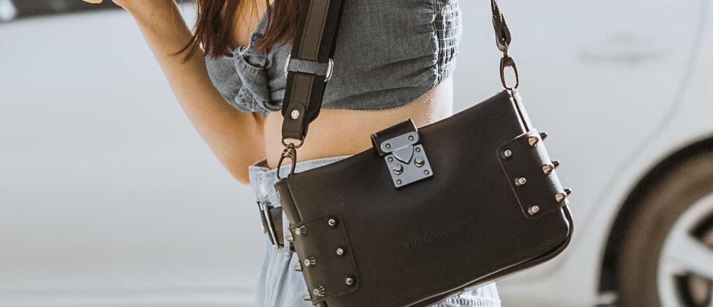 Η σχεδιάστρια Έλενα Αθανασίου μιλάει για μόδα και τη Θεσσαλονίκη