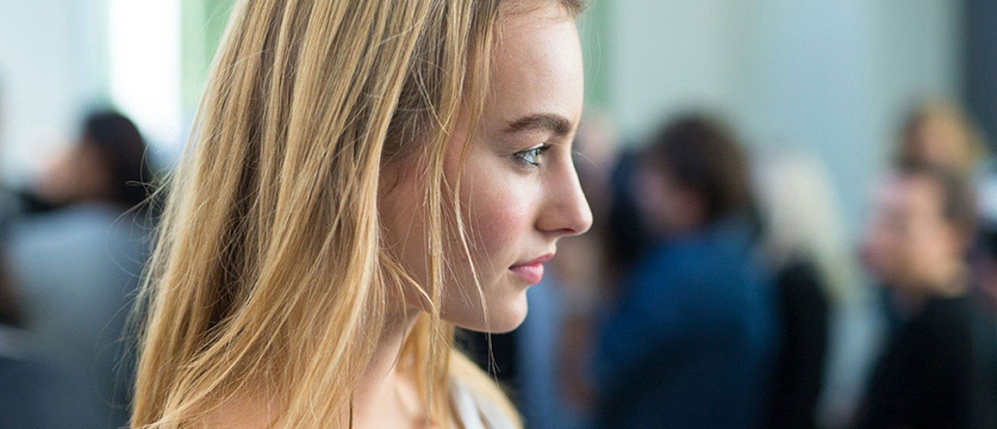 6 λάθη που κάνετε όταν βάφετε τα φρύδια σας και πώς να τα αποφύγετε