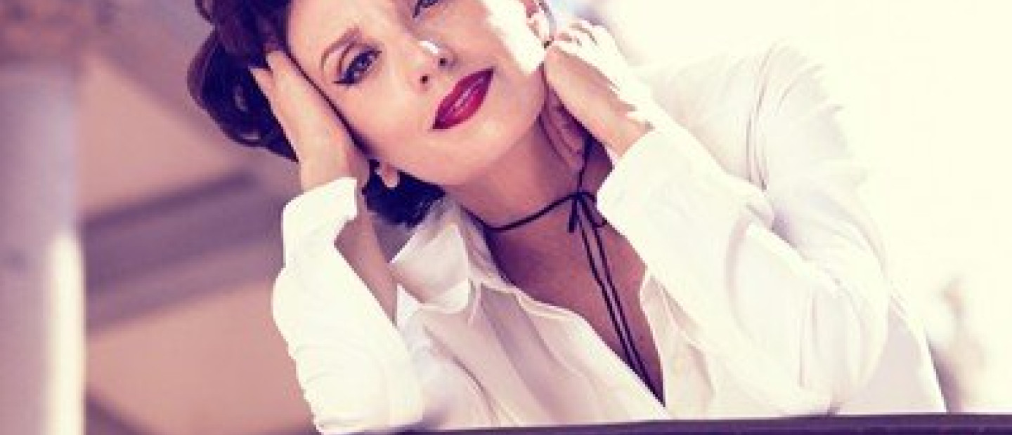 Luz Cazal