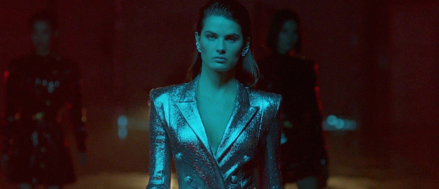 Κάντε ένα ταξίδι σε ένα παράλληλο σύμπαν μαζί με τον Balmain Army 