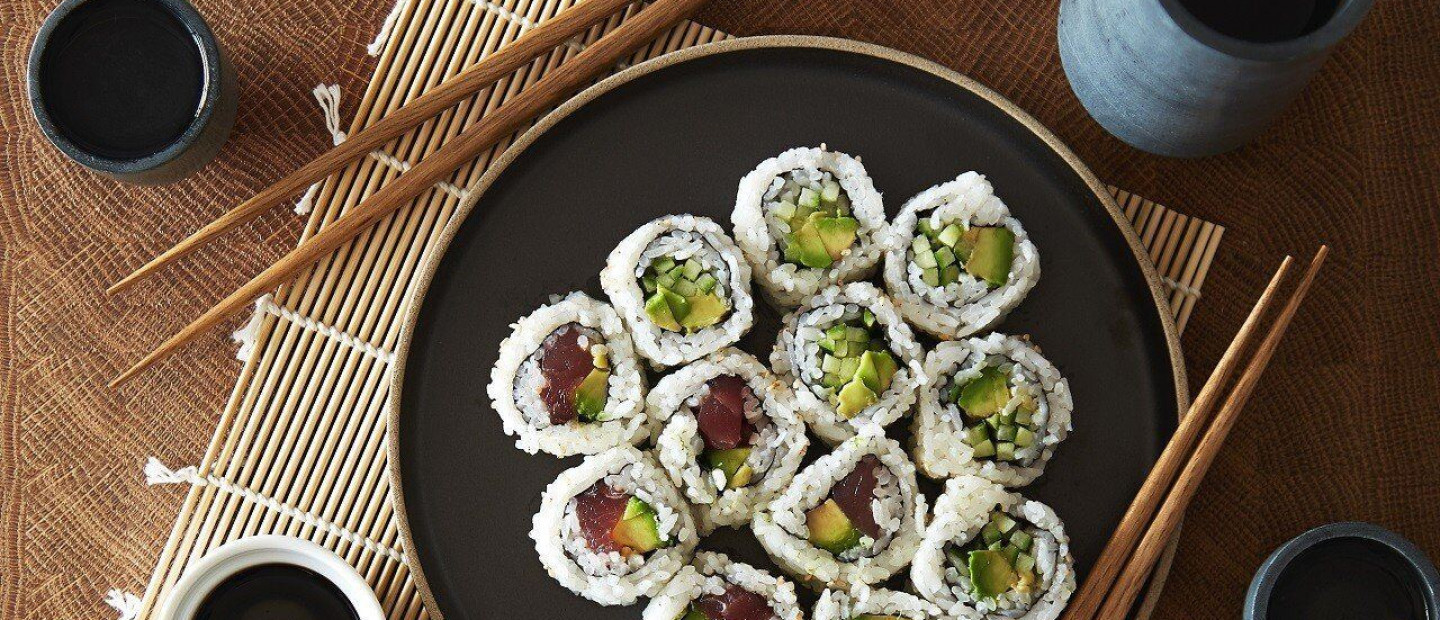 6 απλά βήματα για να κάνετε το τέλειο sushi στο σπίτι 