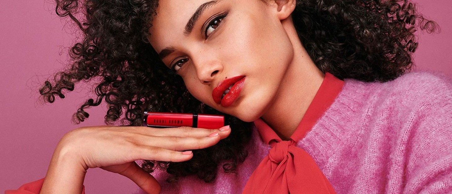 Αυτά τα χρώματα κραγιόν θα φοράτε στα χείλη σας τους επόμενους μήνες