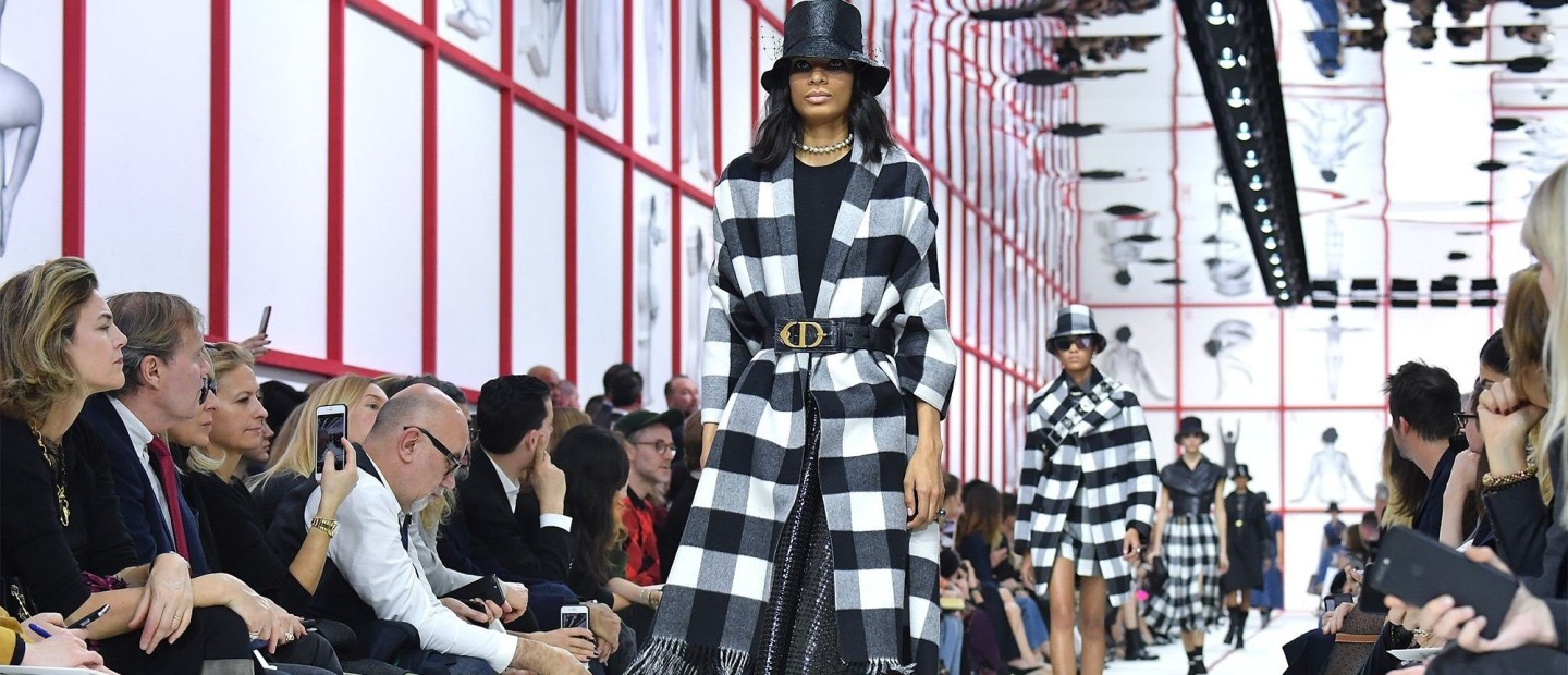 Paris Fashion Week: Δυναμική έναρξη με Christian Dior και Saint Laurent