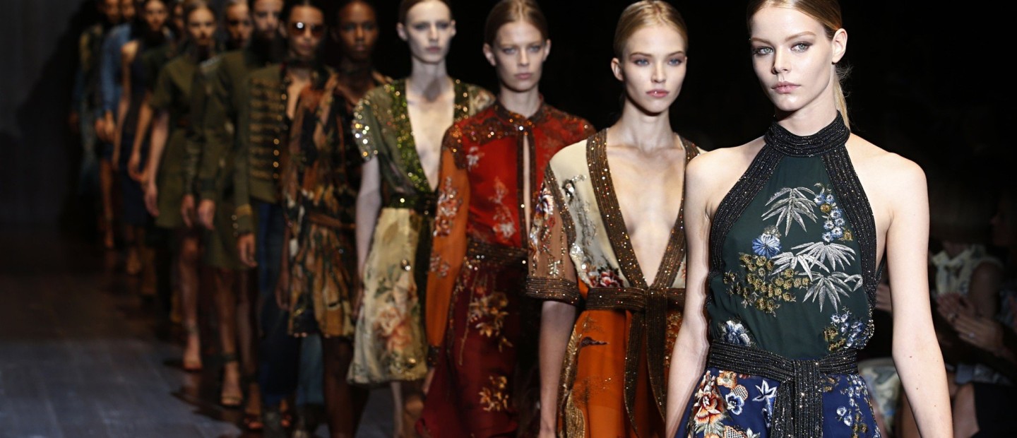 Prints on Prints: Η τάση που μας φέρνει πιο κοντά στο καλοκαίρι