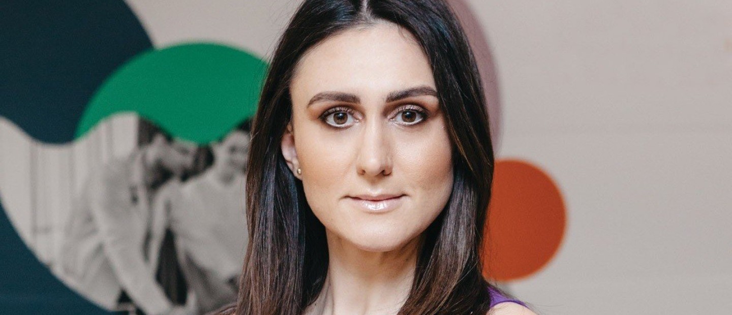 Η Σταυριάνα Μπακατσέλου περιγράφει το σύγχρονο πρόσωπο της Αρωγής