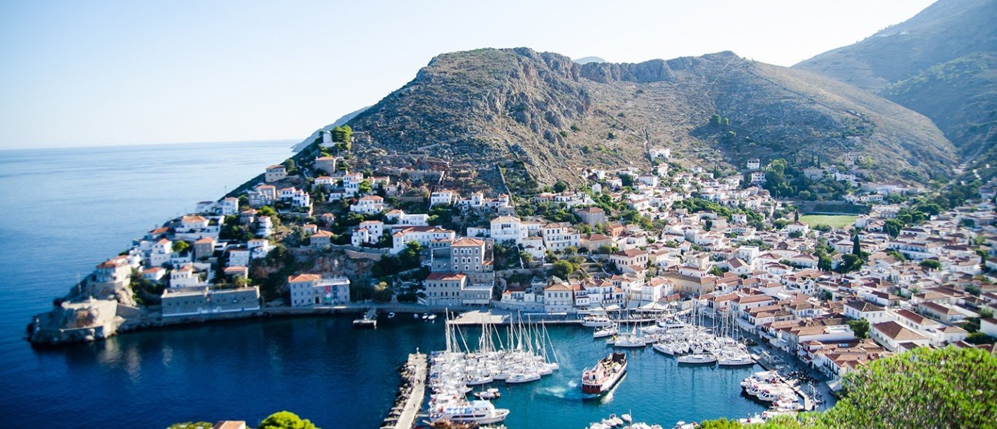 Οι editors του GLOW.GR δίνουν ιδέες και tips για τις διακοπές σας