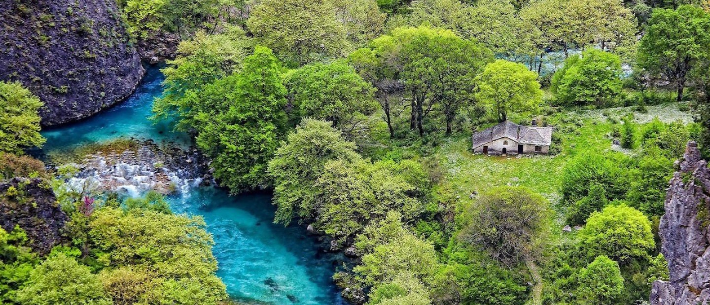 Ανοιξιάτικη απόδραση σ'ένα από τα ομορφότερα χωριά της Ελλάδας