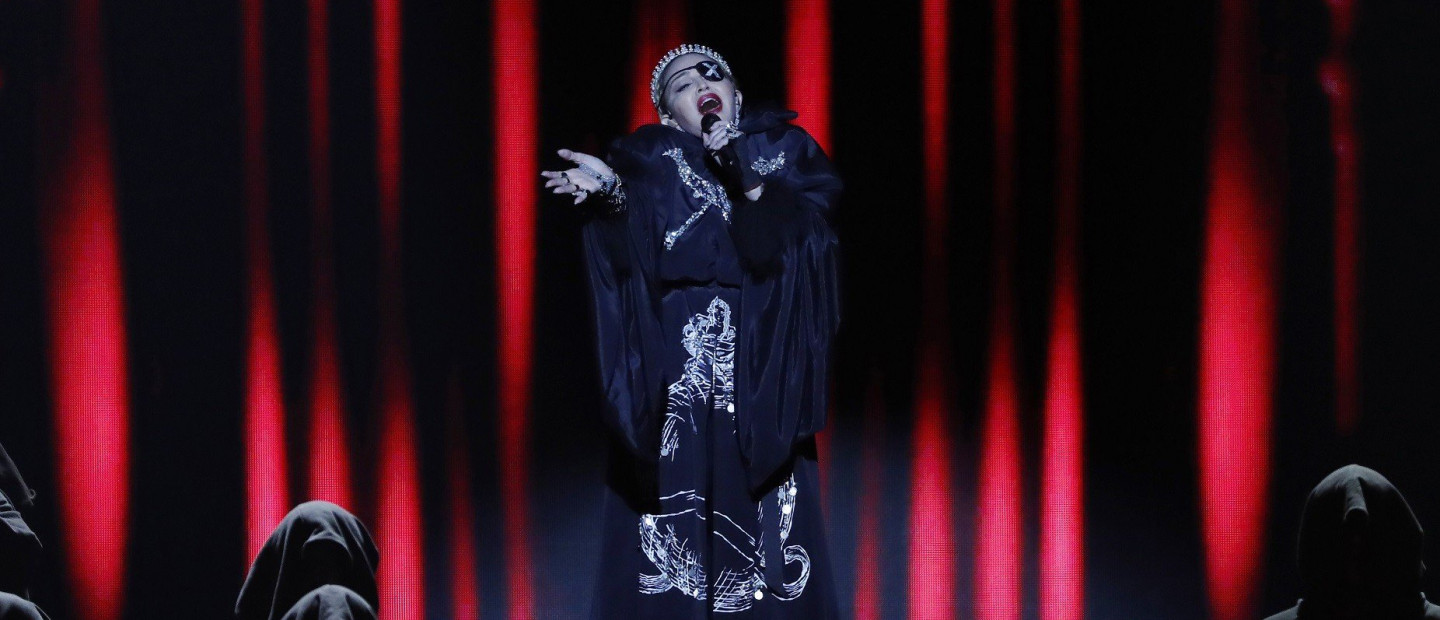 Editors & αναγνώστες του GLOW.GR αποφασίζουν τα in & out της εβδομάδας