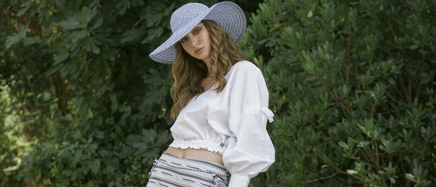 Ανακαλύψαμε τα 5 πιο hot καλοκαιρινά outfits σε απίθανες εκπτώσεις 