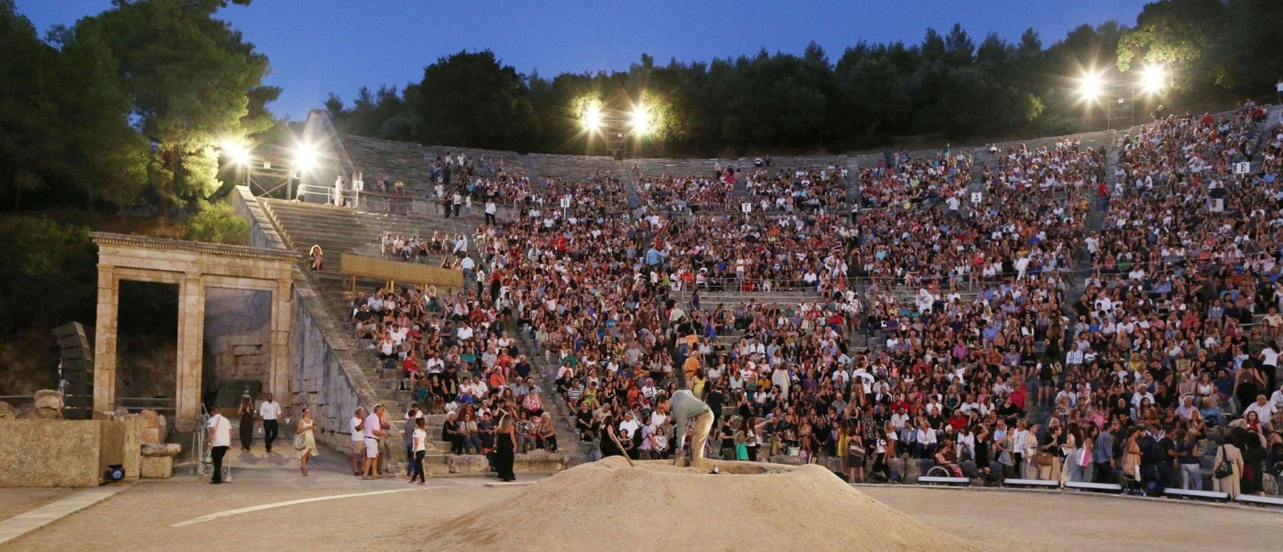 Οι αρχαίες τραγωδίες που θα απολαύσετε φέτος το καλοκαίρι στο Αρχαίο Θέατρο Επιδαύρου