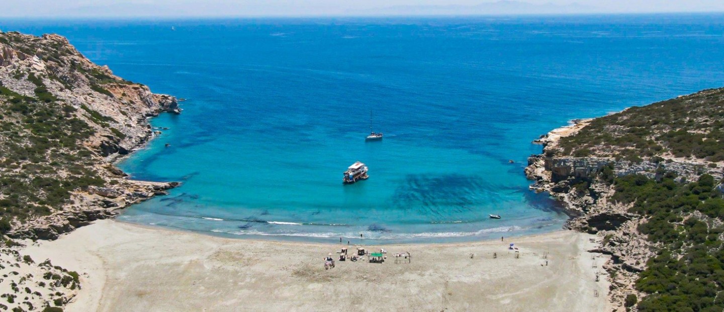 Αντίπαρος: Το ελληνικό νησί που λατρεύουν οι celebrities του jet set