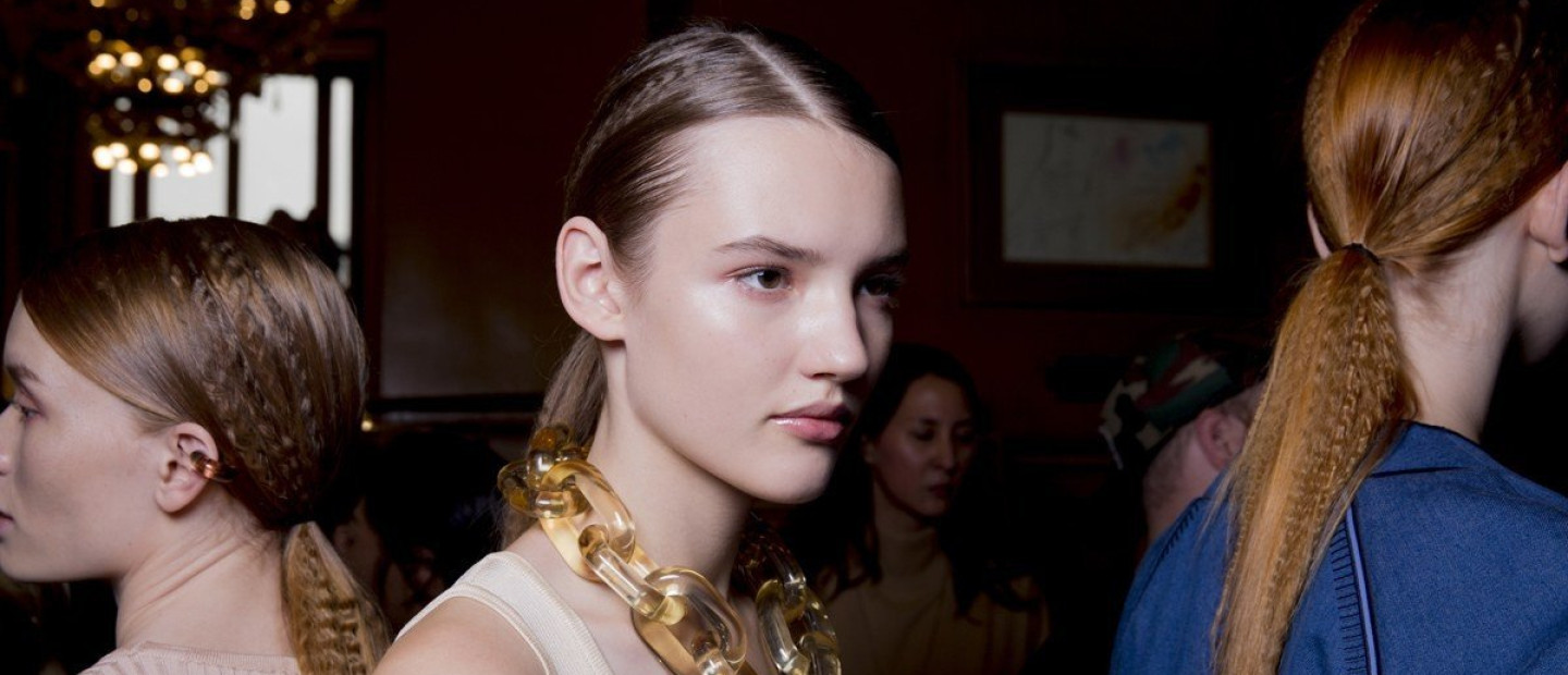 Τα πιο σωτήρια hair tips για να μη σπάει η τρίχα των μαλλιών σας 