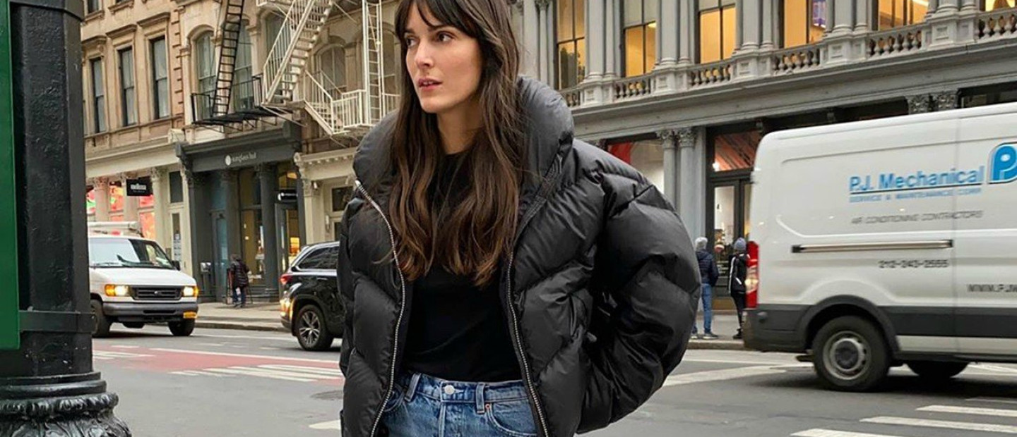 Πώς θα φτιάξετε κομψά σύνολα με τα φουσκωτά puffer jackets 