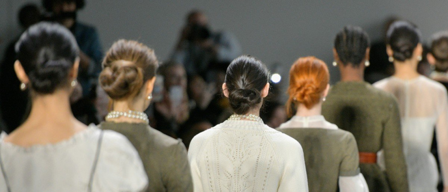 The 5 minutes hair project: Εύκολα χτενίσματα που μπορείτε να δημιουργήσετε μέσα σε μόλις 5 λεπτά