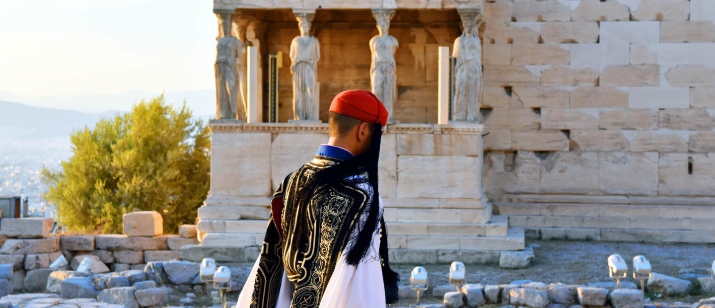 25η Μαρτίου στο σπίτι: Πώς θα περάσετε τέλεια με τους αγαπημένους σας 