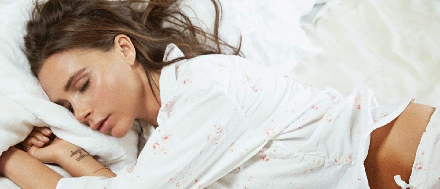 Μυστικά για να ξυπνήσετε με λαμπερό δέρμα