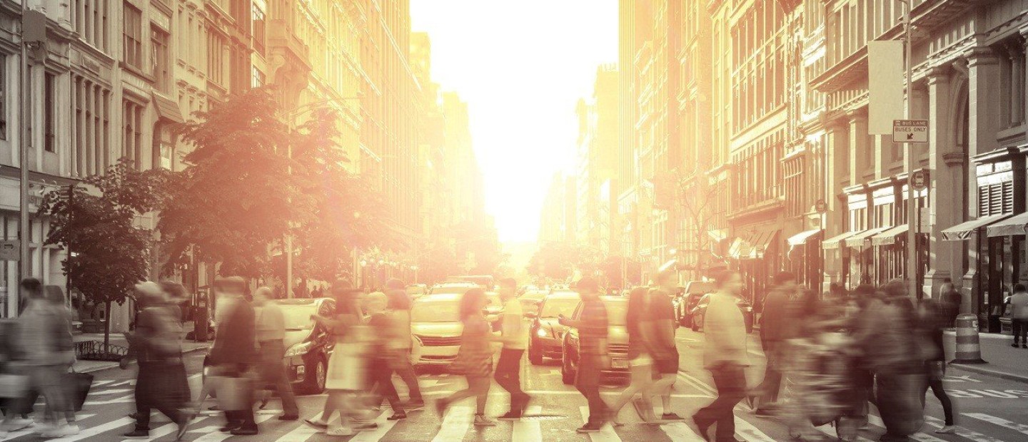 Ποιοι είναι οι millennials και γιατί θεωρούνται η πιο αγχώδης γενιά στην ιστορία;