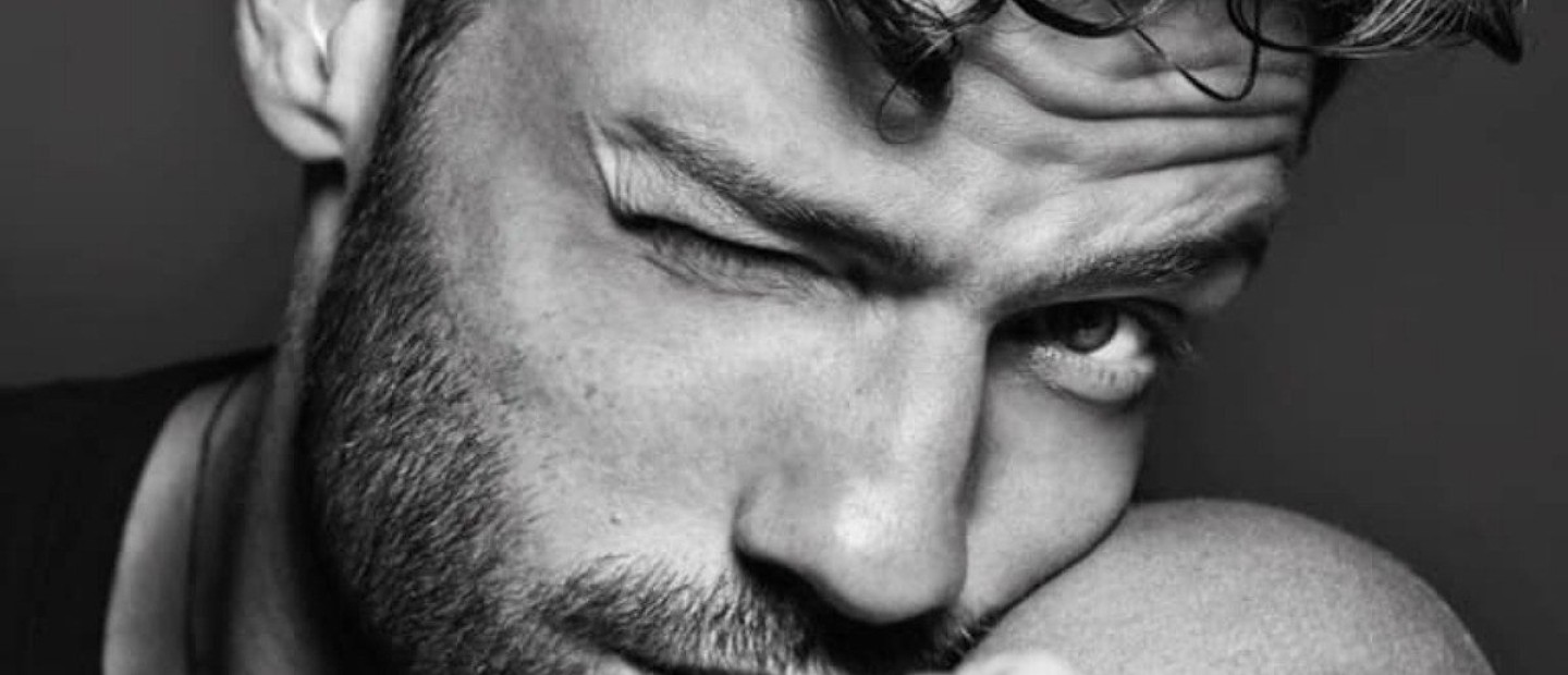 Κωνσταντίνος Αργυρός: Το νέο του τραγούδι & video clip μας θύμισε την παλιά Αθήνα 