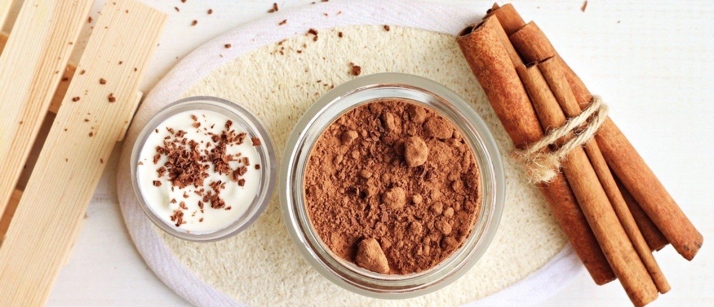 Cocoa powder: Γιατί είναι σημαντική για τον οργανισμό, το δέρμα και τα μαλλιά σας