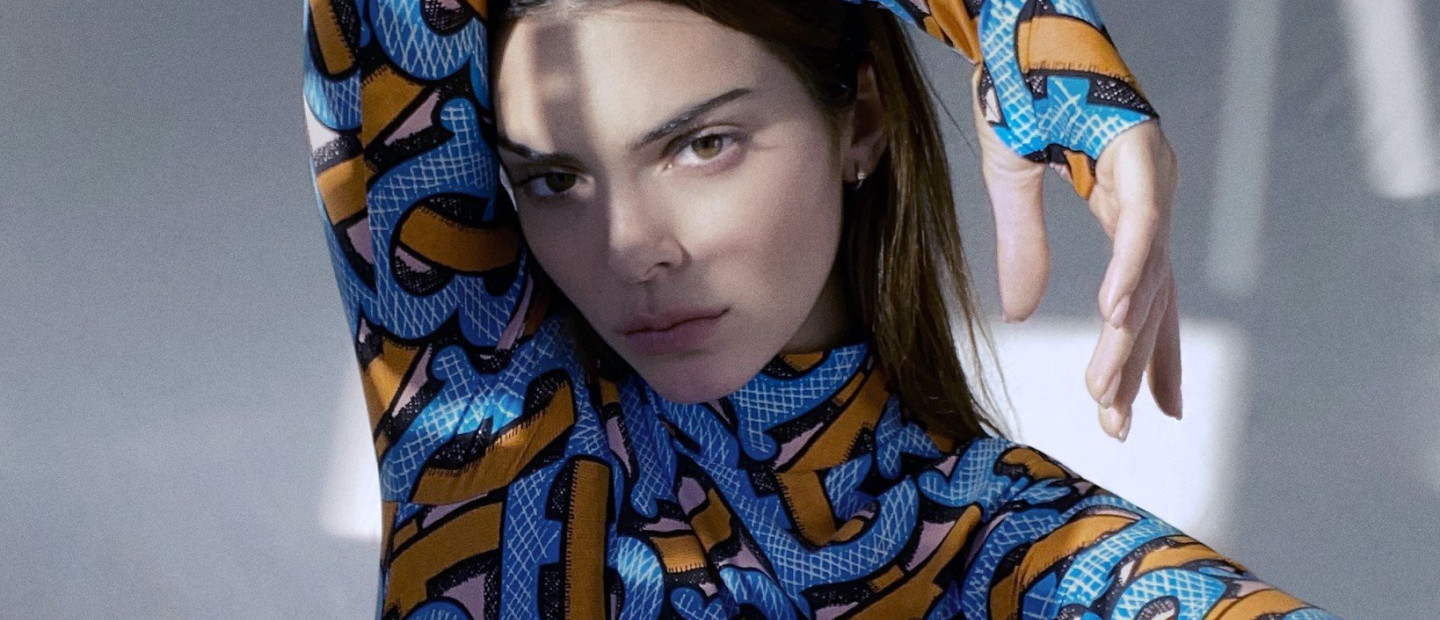 Kendal Jenner: Φωτογραφήθηκε μόνη της για λογαριασμό της νέας καμπάνιας του οίκου Burberry 
