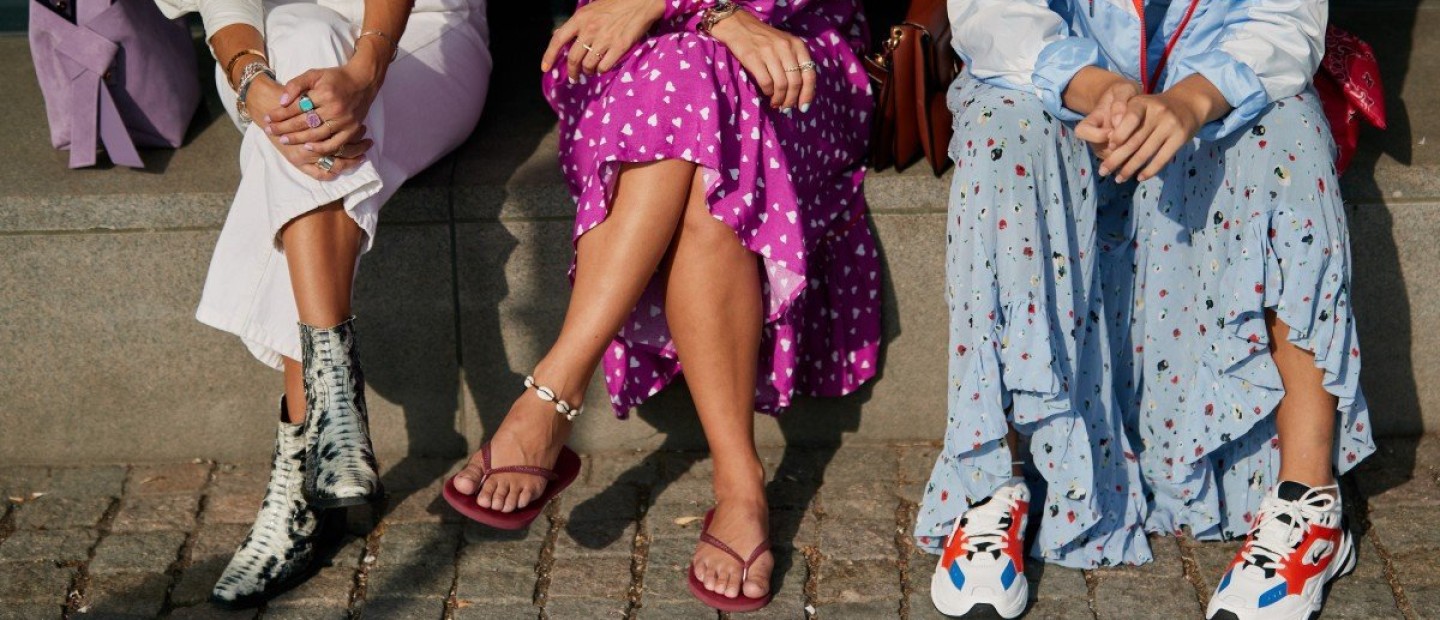 Αυτά είναι τα flip flops που θα σας μετατρέψουν στο απόλυτο street style girl