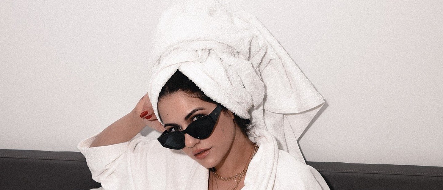 Η beauty expert Σουζάνα Κεγγίτση μας αποκαλύπτει πώς να κάνουμε το τέλειο dry brushing, τη μανία των celebrities