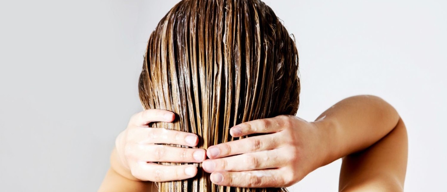 14 θαυματουργές hair masks που δεν πρέπει να λείπουν από το μπάνιο σας