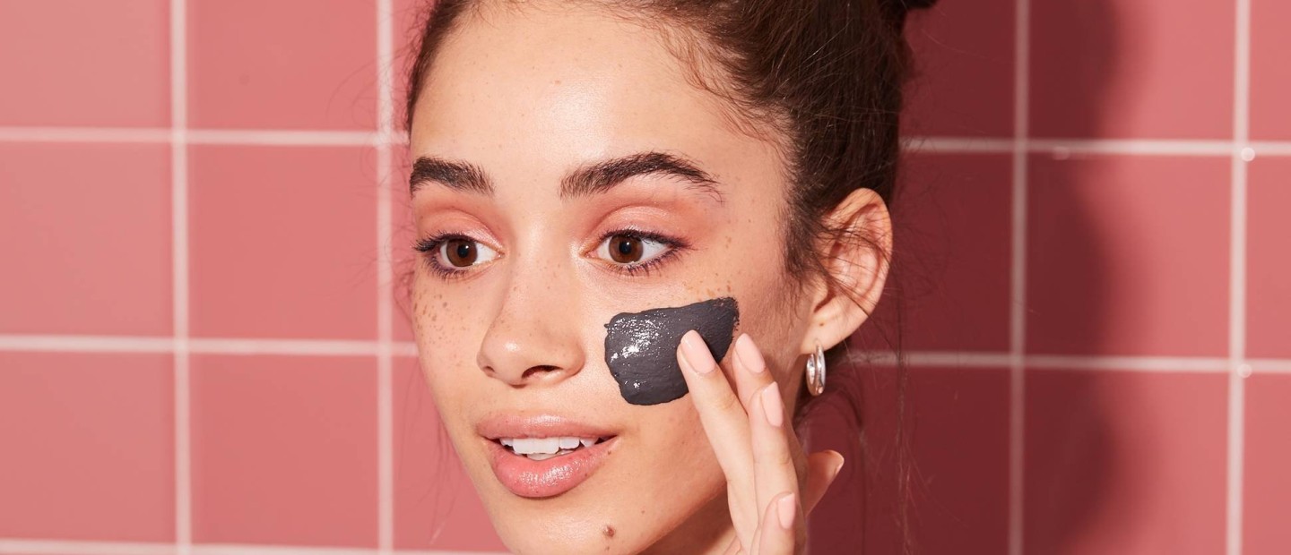 4+1 face masks που μπορείτε να φτιάξετε μόνες σας & θα σας χαρίσουν ένα boost ενυδάτωσης