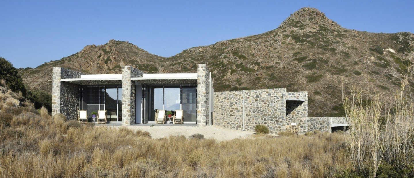Το Skinopi Lodge είναι ένα καλά κρυμμένο καλοκαιρινό «μυστικό» στον πιο top προορισμό των Κυκλάδων